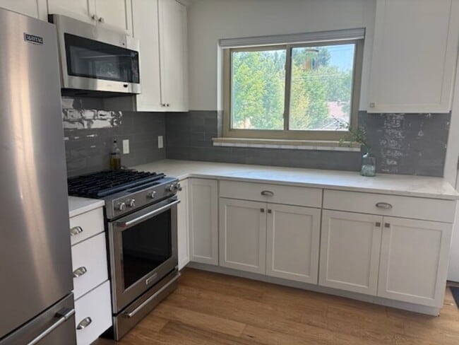 Foto del edificio - 550 Dudley St