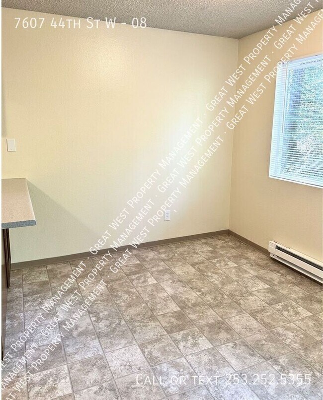 Foto del edificio - 7607 44th St W