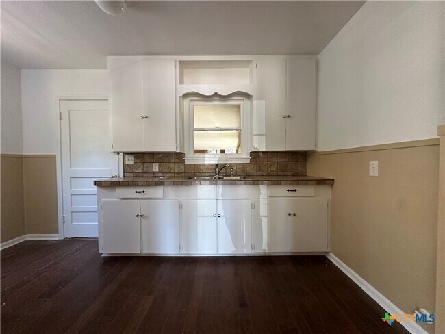 Foto del edificio - 726 E Humphreys St