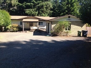 Building Photo - 63352 Sierra Ave