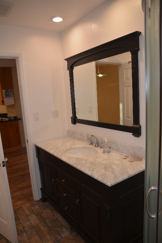 Building Photo - 2260 W Steele Ln