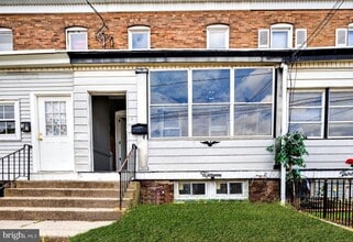 Building Photo - 15 Adella Ave
