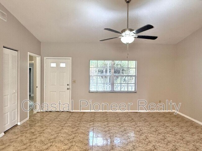 Foto del edificio - 5723 Kneeland Ln