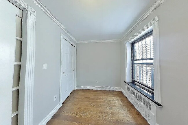 Building Photo - 345 W 53rd St