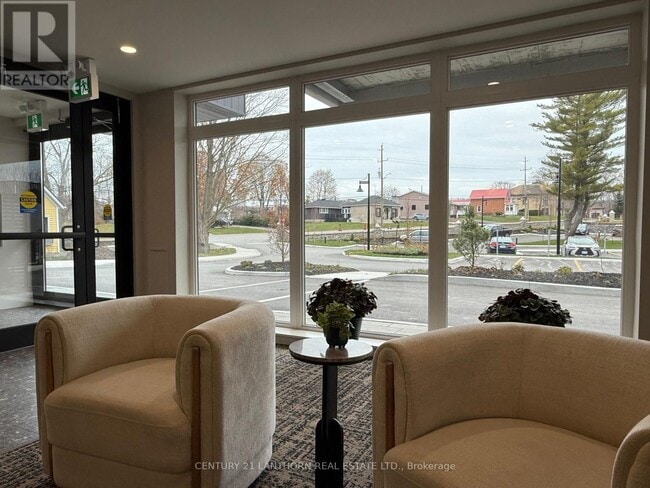 Building Photo - 12 Clara Dr