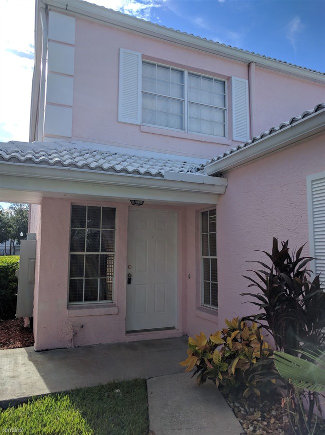 Building Photo - 4949 Walden Cir