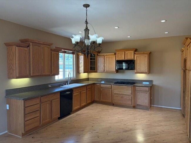 Foto del edificio - 32586 Galleano Ave