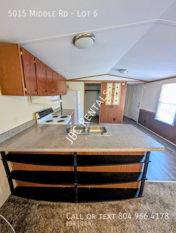 Foto del edificio - 5015 Middle Rd