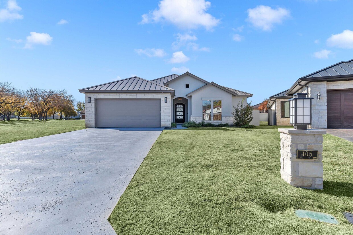 105 Gillespie Ct, Horseshoe Bay, TX 78657 House Rental in Horseshoe