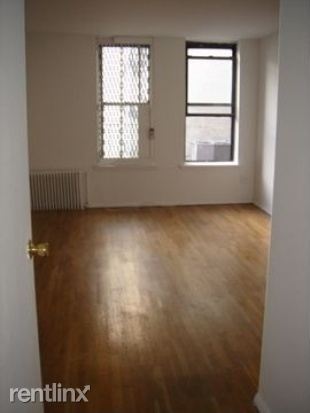 Building Photo - 261 E 78th St