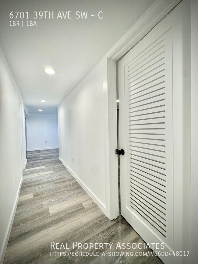 Foto del edificio - 6701 39th Ave SW