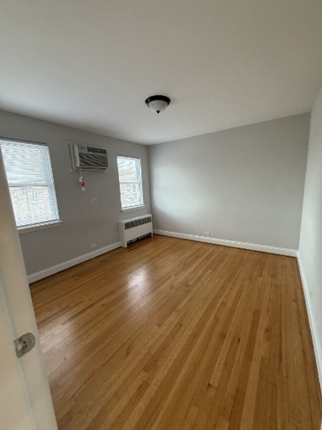 Building Photo - 1953 Euclid Ave