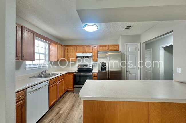 Foto del edificio - Gulf Breeze 2/2 Available Now