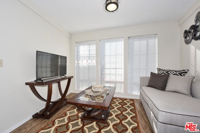 Foto del edificio - 3600 Bagley Ave