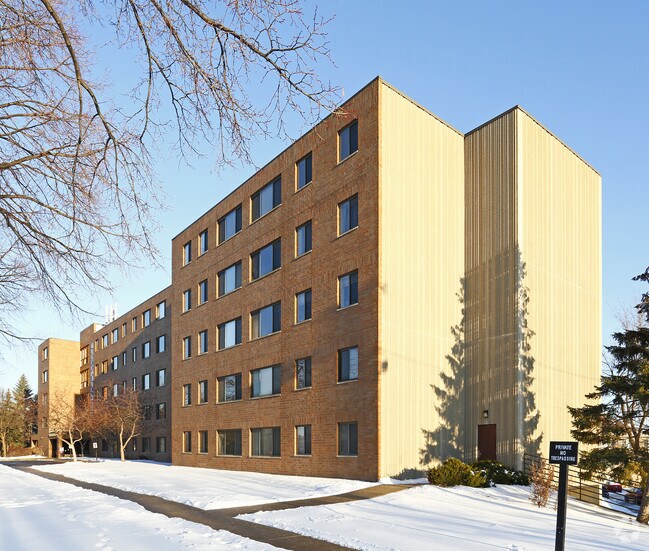 Foto principal - Como by the Lake Senior Apartments
