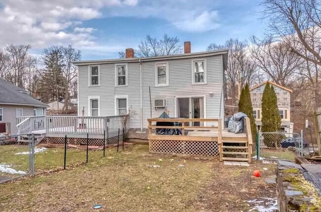 Building Photo - 2 Bedroom Apartment - Midtown Kingston