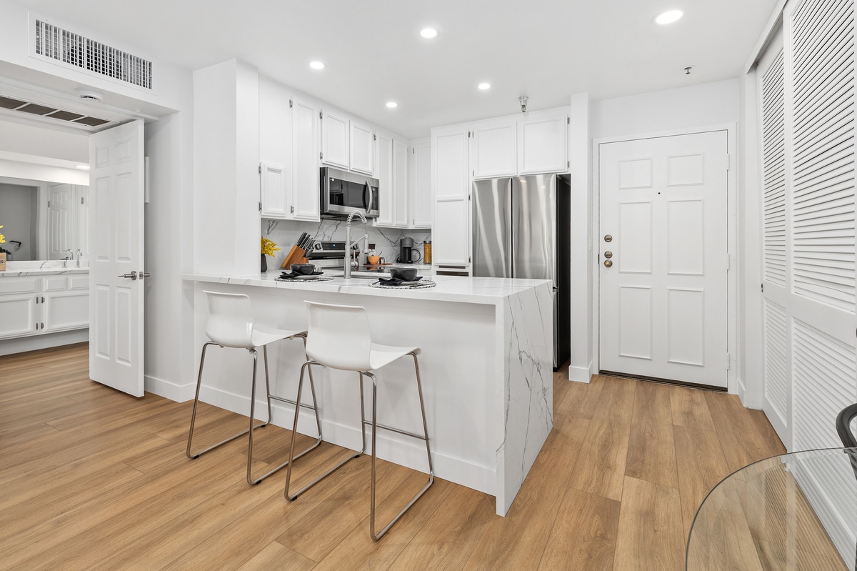 Foto principal - 5605 Friars Rd