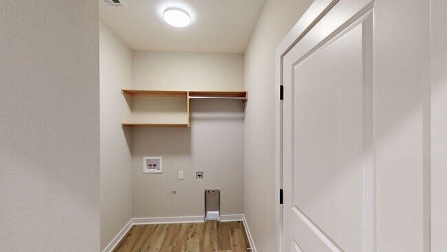 Foto del edificio - Beautiful New Construction 3BR Townhome in...