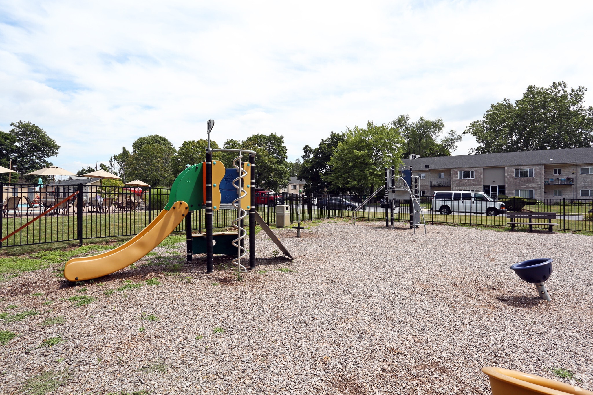 Penn Crest Apartments photo 5