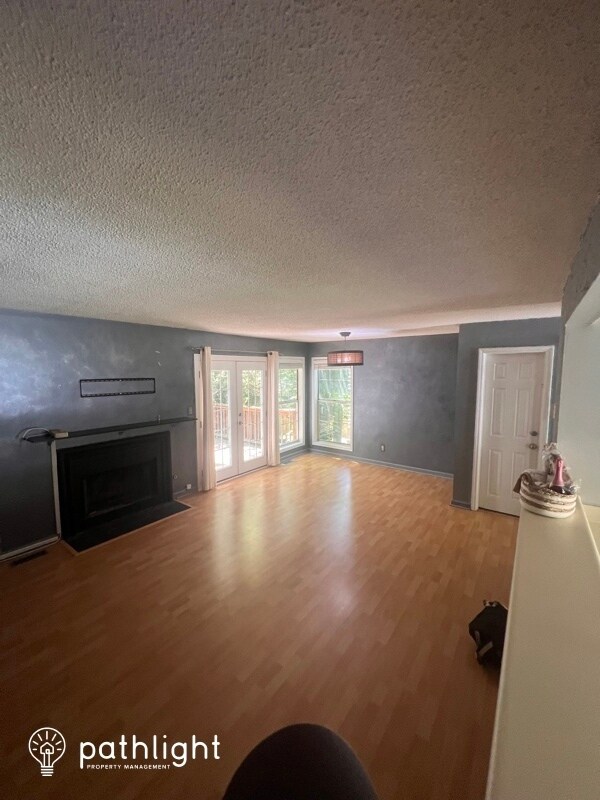 Foto del edificio - 3546 Kennesaw Station Dr, Kennesaw, GA, 30144