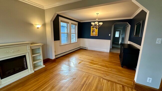 Building Photo - 62 Edgecliff Rd