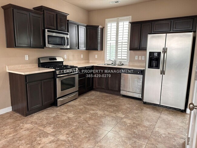 Foto del edificio - Townhome in Daybreak