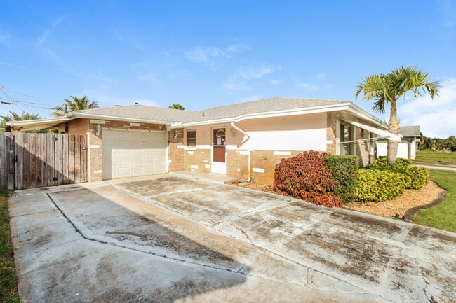 Building Photo - 712 Tupelo Dr