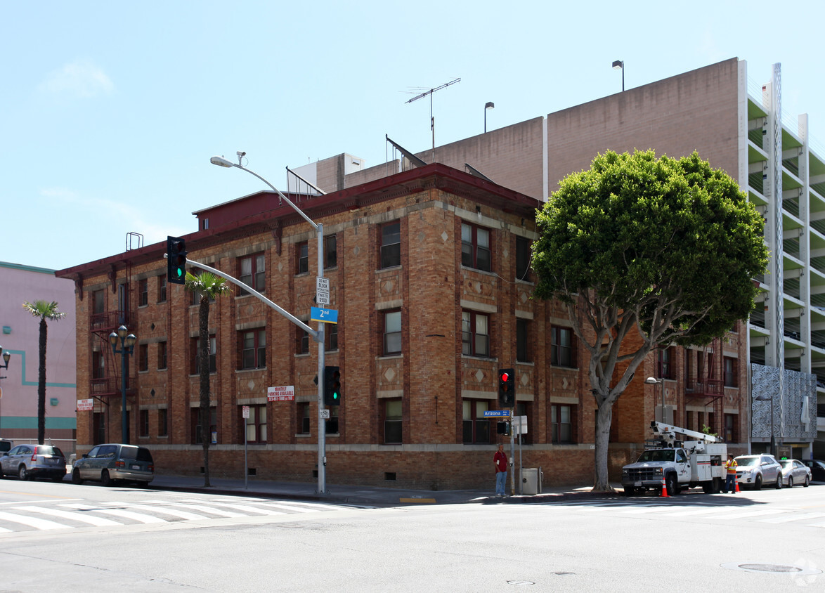 Primary Photo - Franklin Apartments