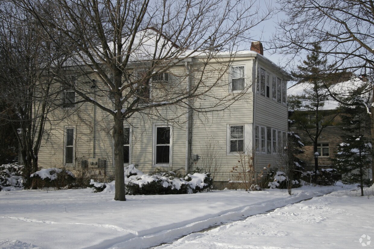 Foto del edificio - 320-322 Grant Pl