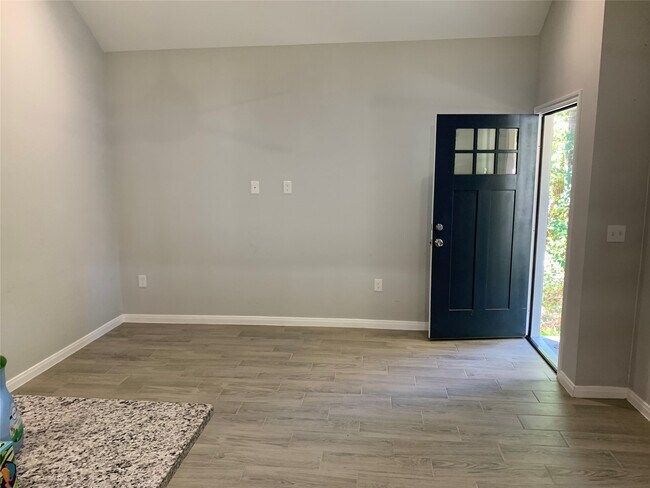 Foto del edificio - 15772 Aspen Dr