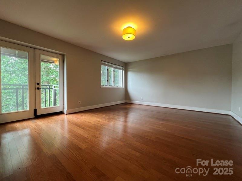 Foto del edificio - 2427 Vail Ave