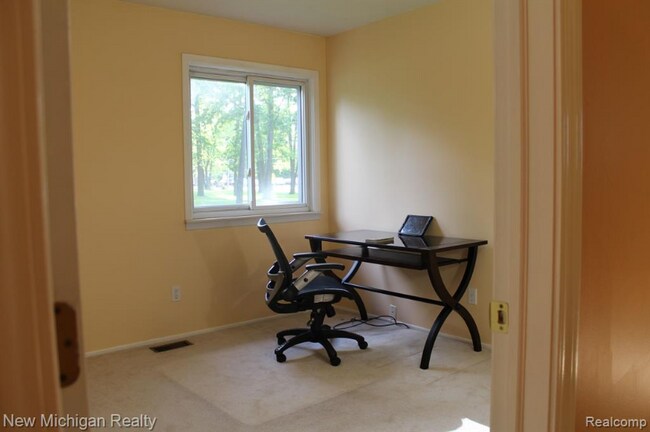 Foto del edificio - 655 Robinwood Dr
