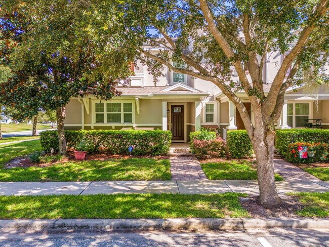 Foto del edificio - Spacious 3-Bed, 2.5 Bath End Unit Townhome...