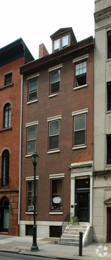 Primary Photo - 1517 Spruce St
