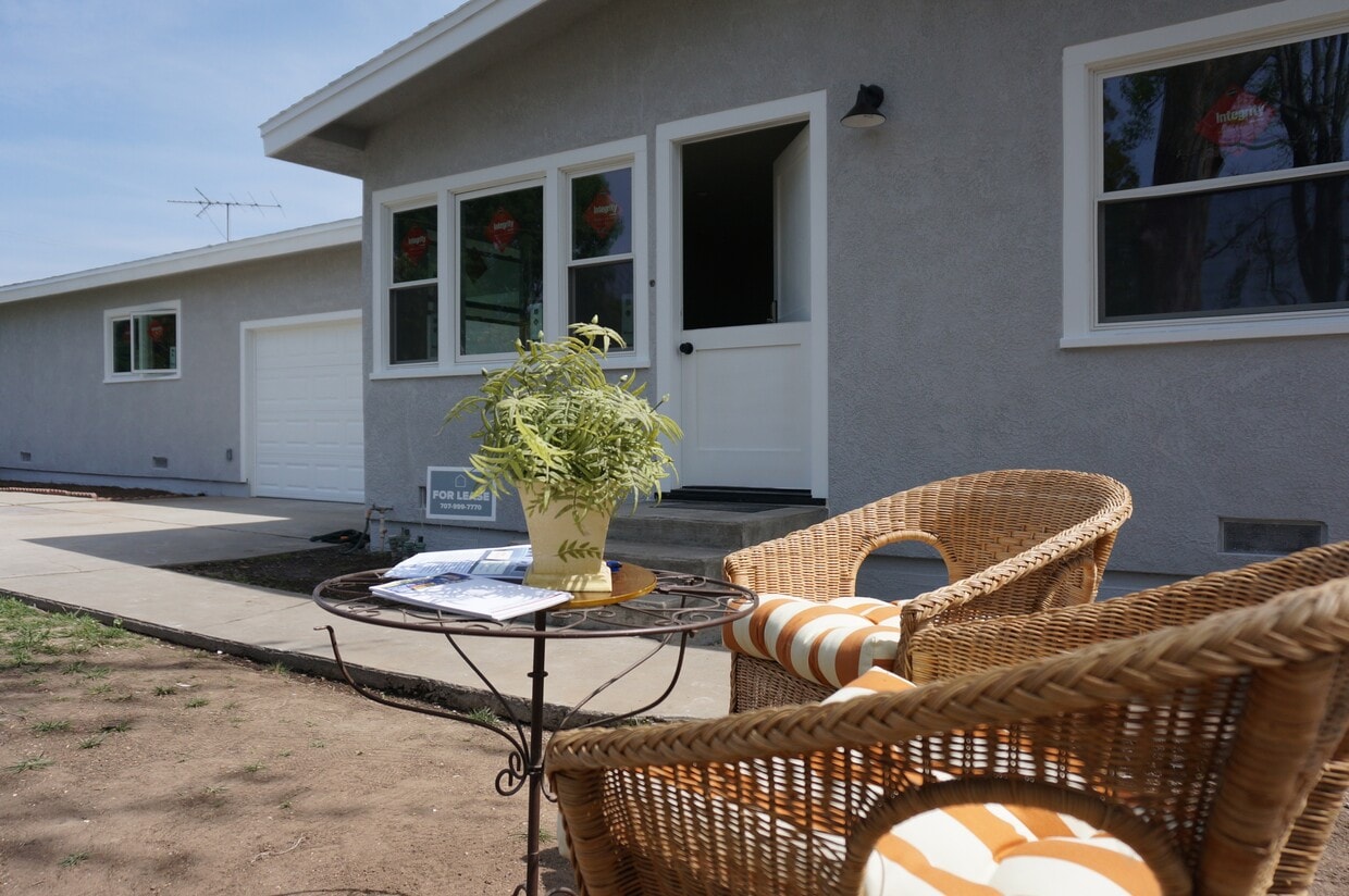 122 Juniper Street, Brea, CA 92821 Townhome Rentals in Brea CA