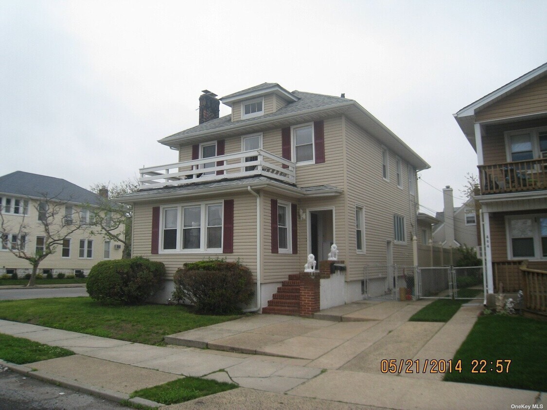 474 Lindell Blvd Unit 1, Long Beach, NY 11561 Room for Rent in Long