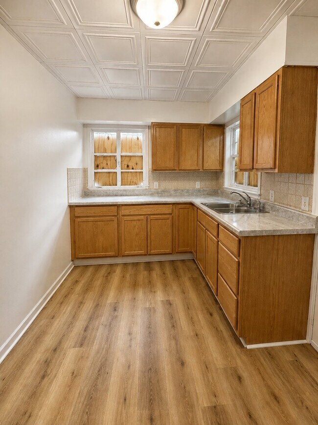 Foto del edificio - 6703 Walrond Ave