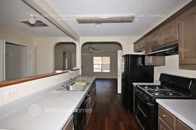 Building Photo - 1406 N Hampton Dr