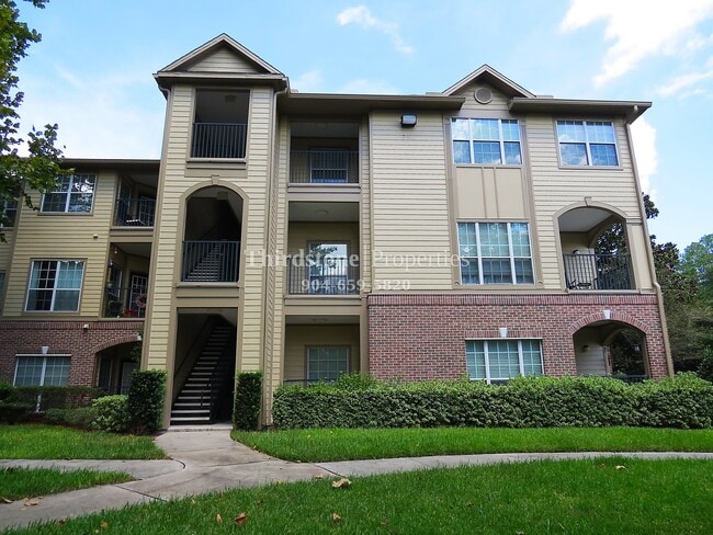 Building Photo - 7800 Point Meadows Dr