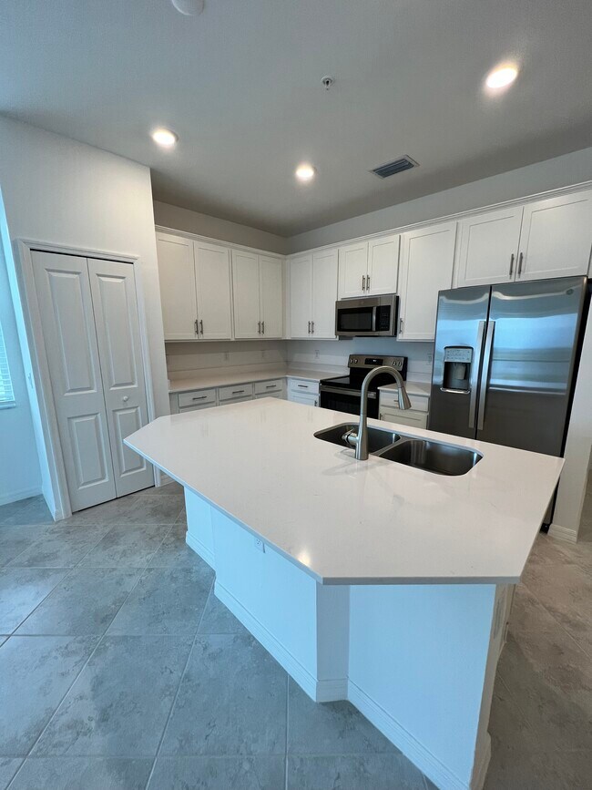 5835 Double Eagle Dr Unit 4738, Ave Maria, FL 34142 Condo for Rent in