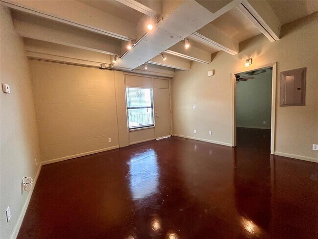 Foto del edificio - 2408 Leon St
