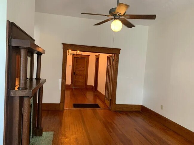 Foto del edificio - 503 E 40th St