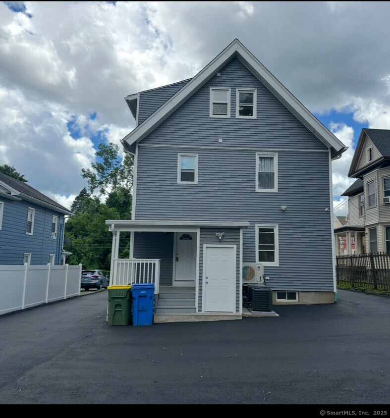 Building Photo - 42 Waterville St