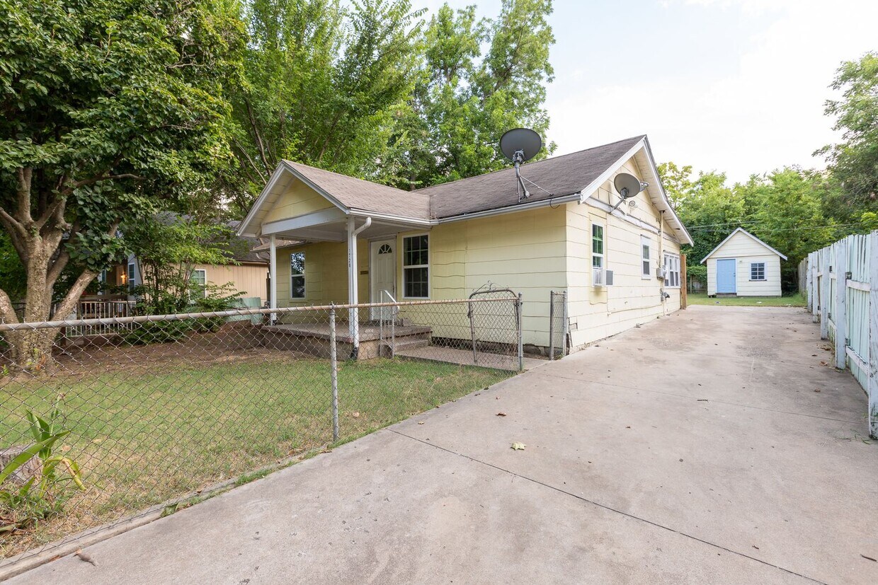 Primary Photo - Cute home in Crutchfield w/Open Floor Plan...
