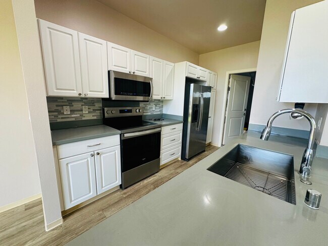Foto del edificio - 91-6221-6221 Kapolei Pkwy