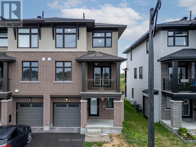 Building Photo - 875 Couloir Rd