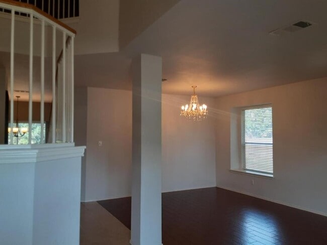 Foto del edificio - 4041 Enchanted Rock Cove