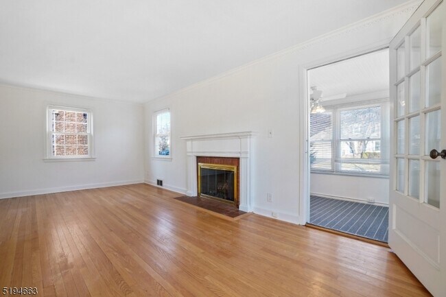 Foto del edificio - 231 Short Hills Ave