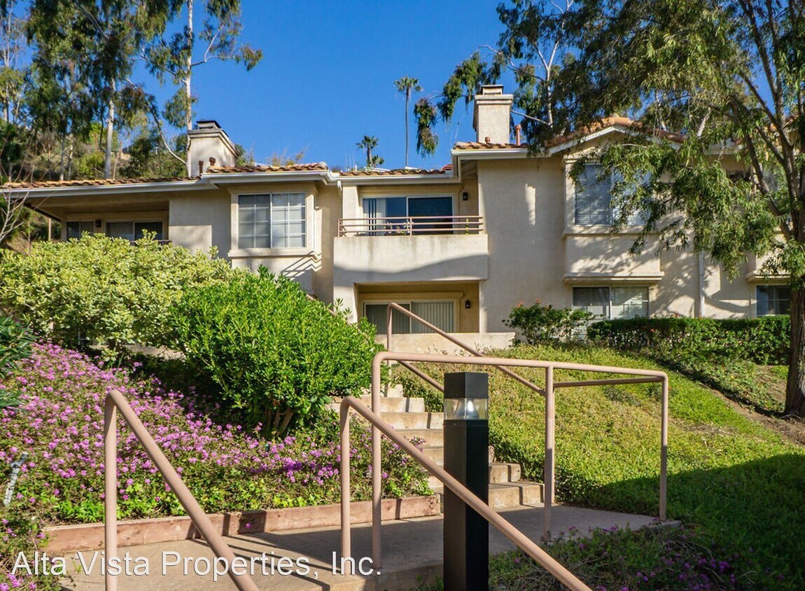 Foto principal - 2 br, 2 bath House - 4867 Bella Pacific Ro...