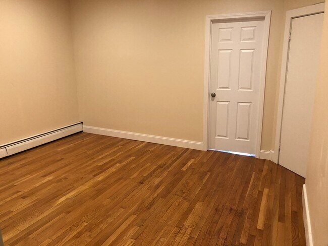 Foto del edificio - 885 Harrison Ave